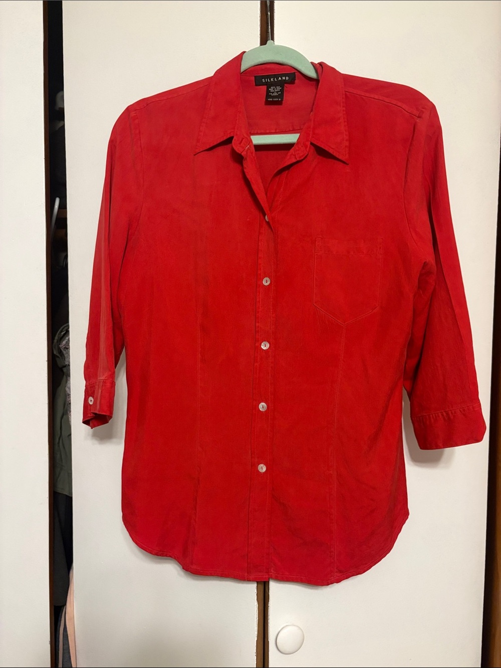 SilkLand Bright Red Woman’s  Casual Button-Down Shirt